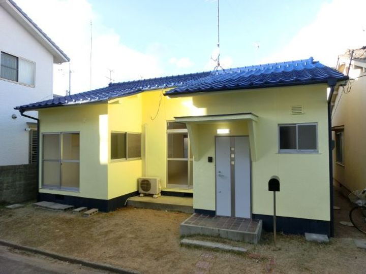 東岡山駅前貸家