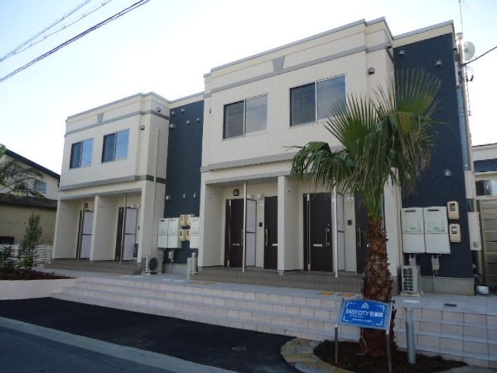 Ｅａｓｔ　Ｃｉｔｙ　壱番館