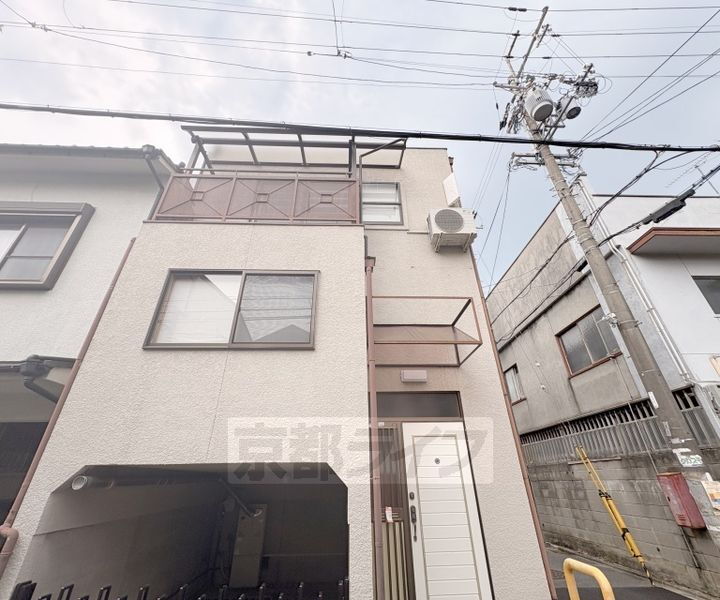 京都府京都市右京区太秦安井西裏町 賃貸一戸建て