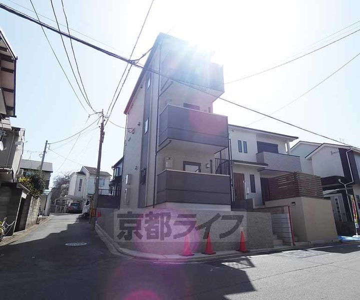 京都府京都市伏見区深草大亀谷西寺町 賃貸アパート