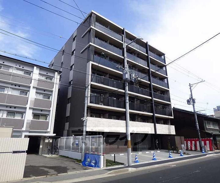 京都府京都市右京区西院矢掛町 7階建