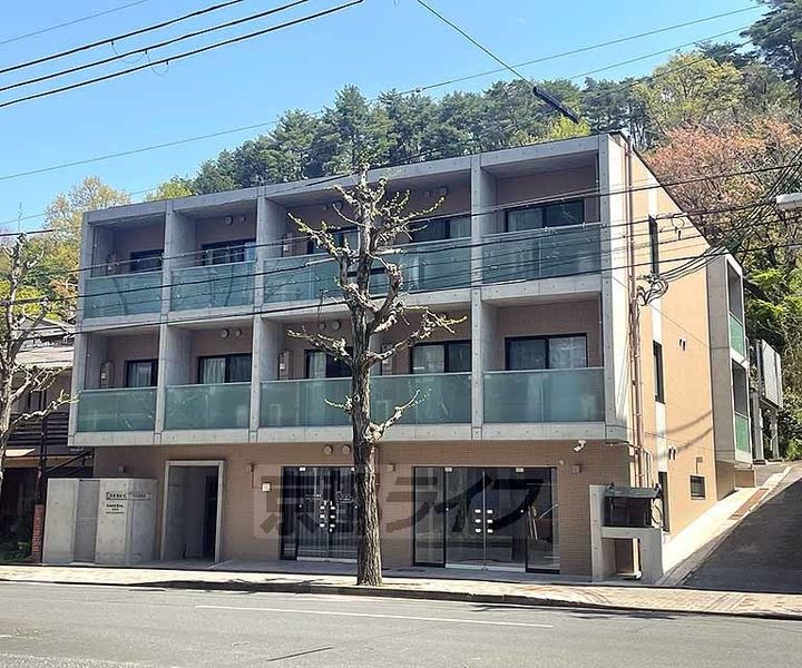 京都府京都市左京区北白川上終町 2階建