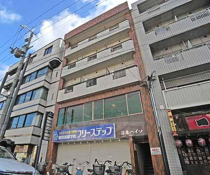 京都府京都市南区吉祥院九条町 5階建