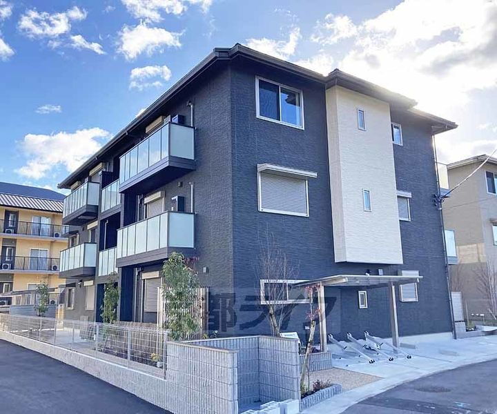 京都府京都市山科区御陵岡町 賃貸マンション