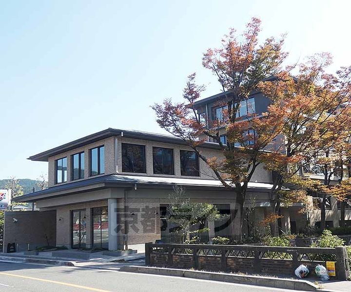 京都府京都市左京区岡崎円勝寺町 賃貸マンション