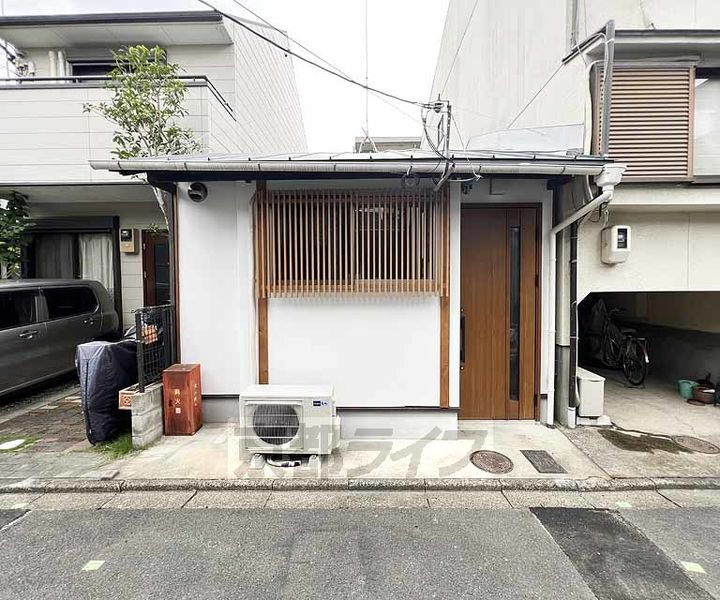 京都府京都市中京区壬生西土居ノ内町 平屋建て