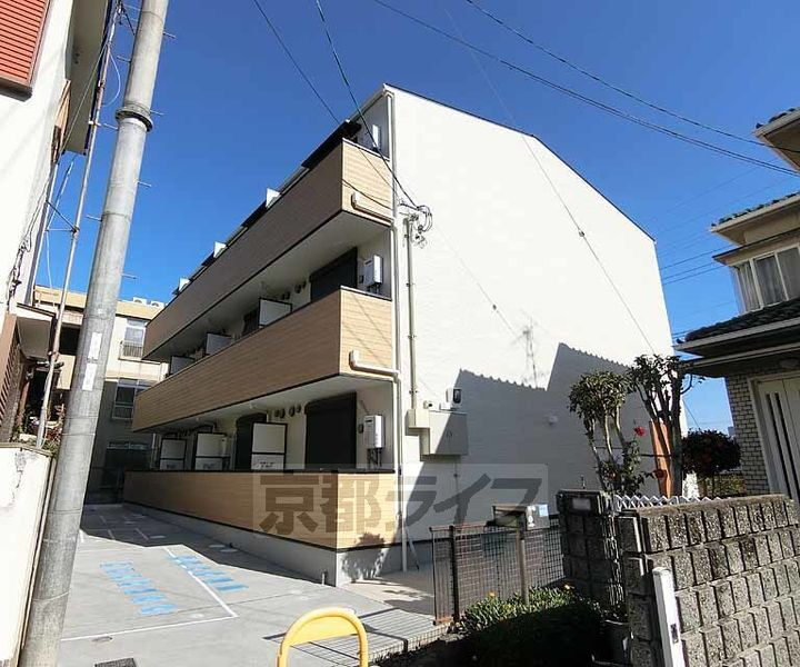 京都府長岡京市天神１丁目 3階建 築1年8ヶ月
