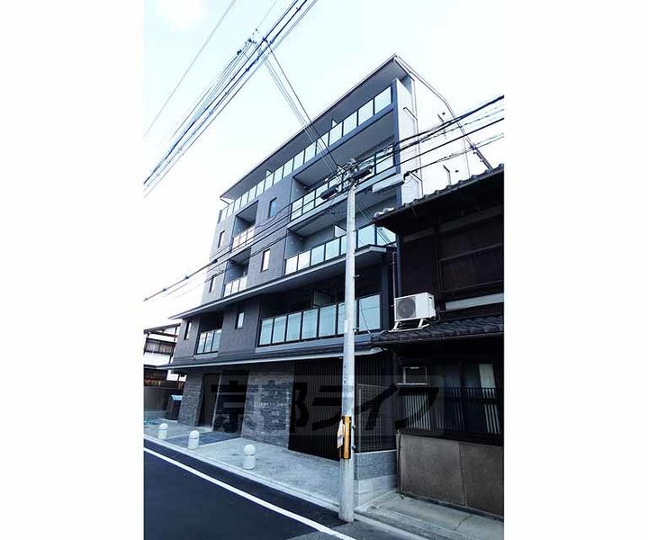 京都府京都市下京区下三之宮町 5階建 築1年8ヶ月