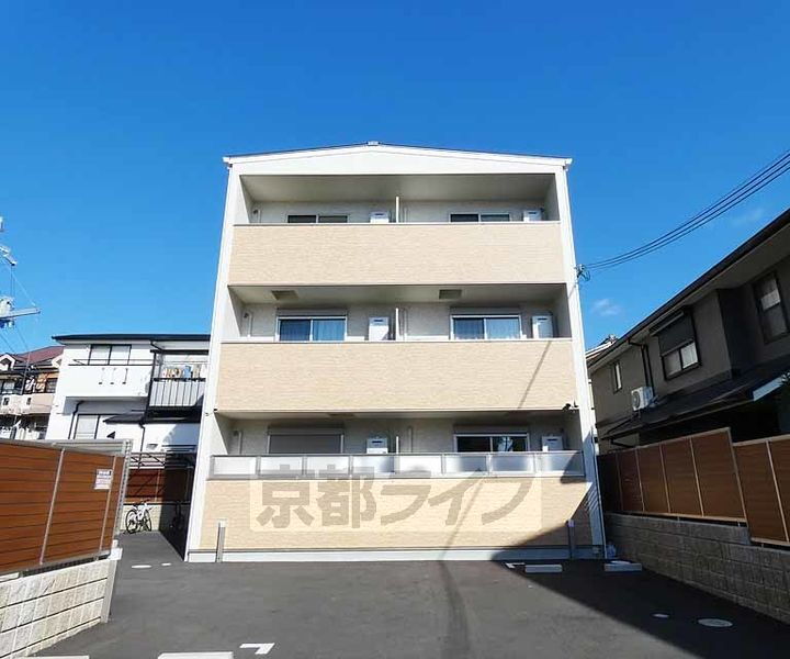京都府京都市伏見区向島立河原町 3階建 築1年7ヶ月