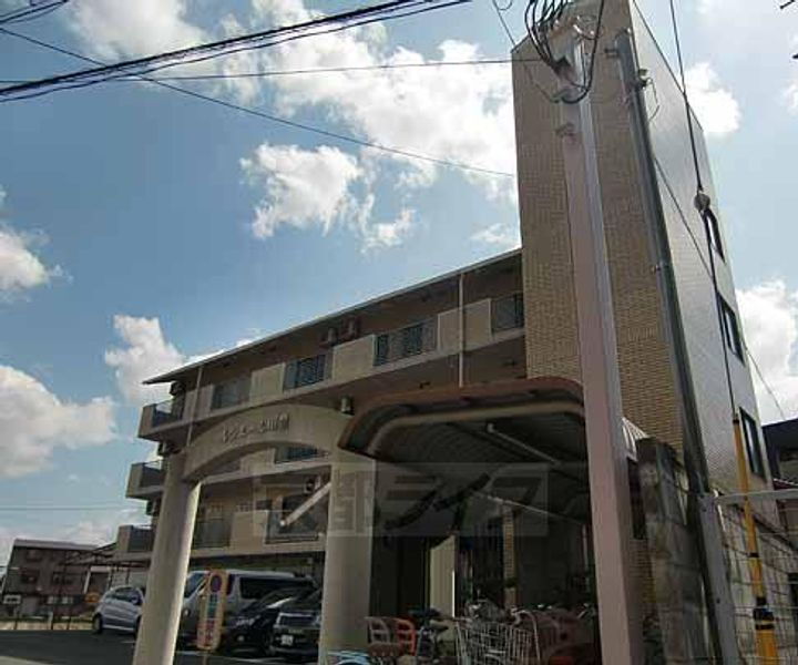 京都府京都市右京区西京極三反田町 4階建 築30年7ヶ月