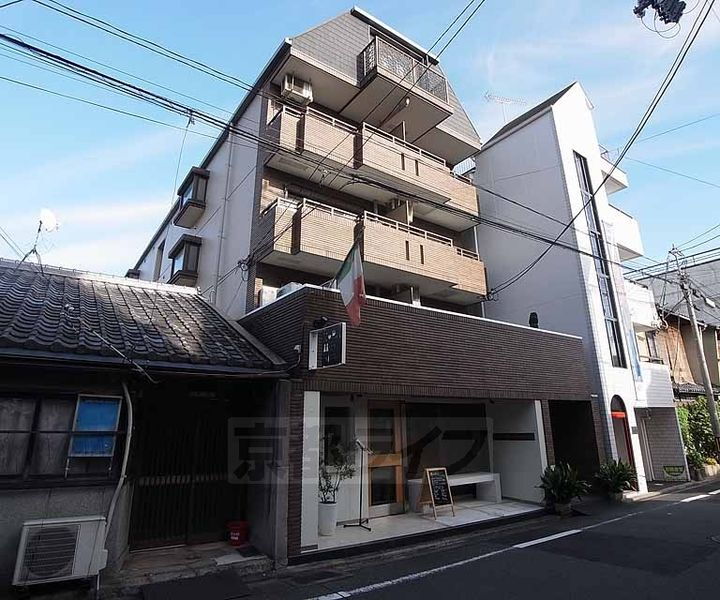 京都府京都市中京区桝屋町 5階建