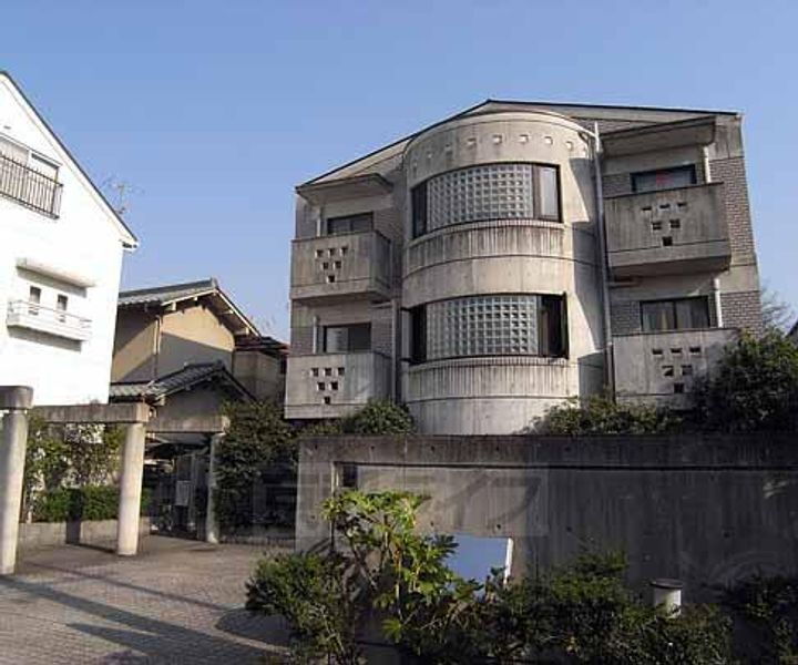 京都府京都市上京区高徳寺町 3階建