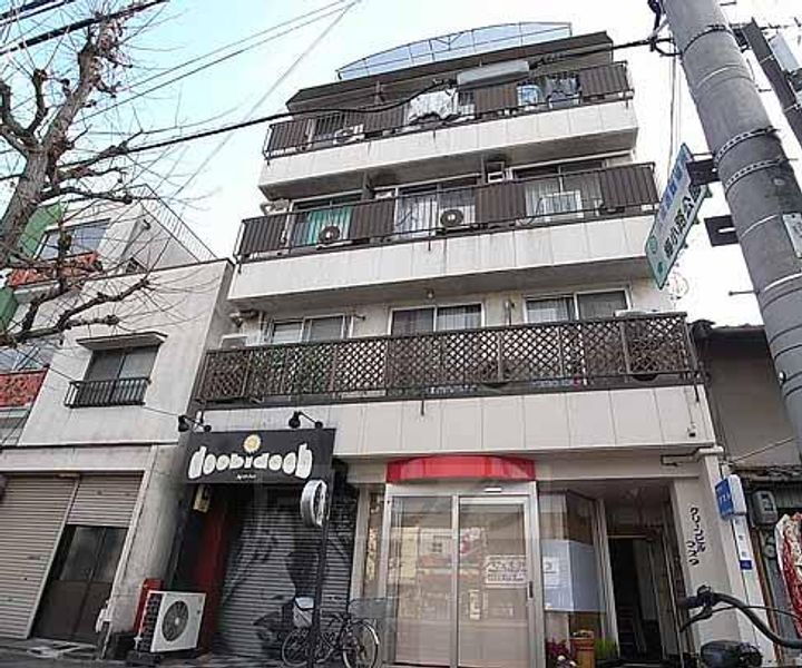 京都府京都市下京区和気町 4階建