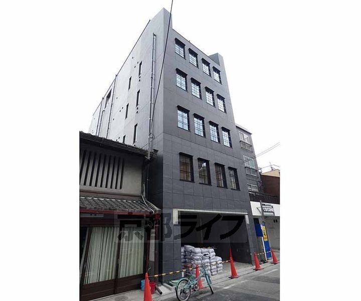 京都府京都市下京区志水町 5階建 築1年3ヶ月