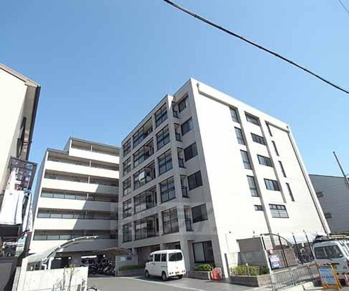 京都府京都市右京区西院西貝川町 7階建 築32年8ヶ月