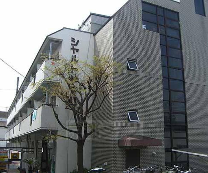 京都府京都市中京区壬生花井町 3階建