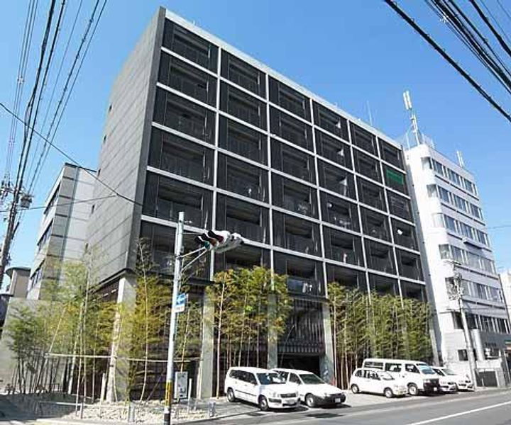 京都府京都市下京区岩戸山町 8階建 築21年4ヶ月