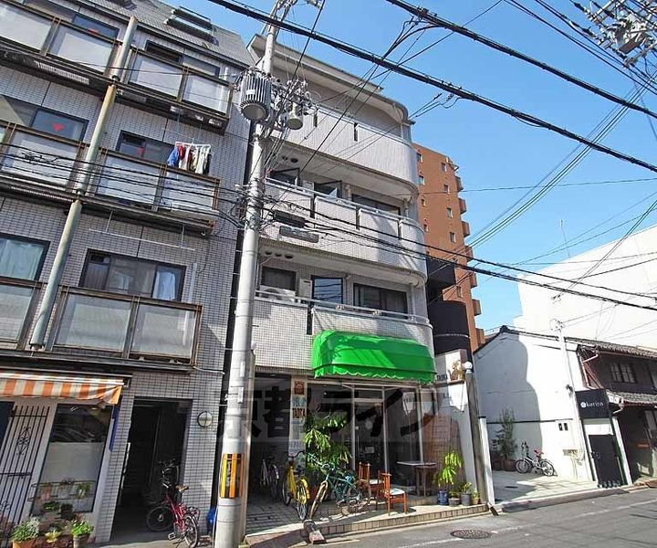 京都府京都市中京区左京町 6階建