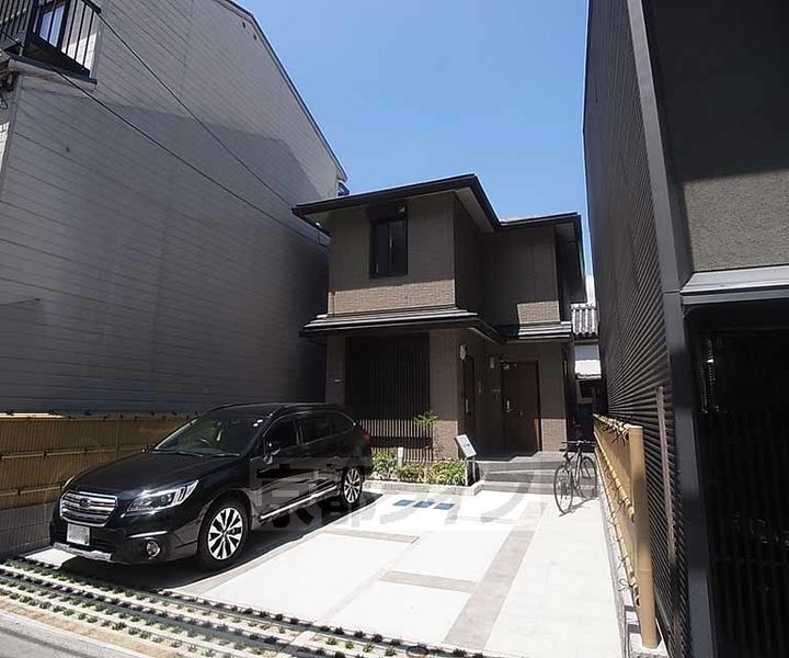 京都府京都市中京区東竹屋町 2階建 築6年1ヶ月