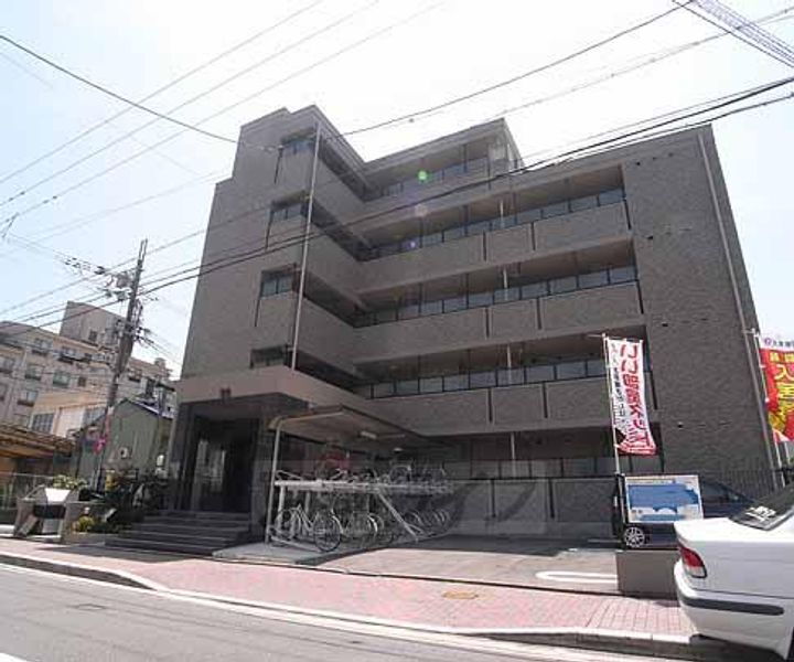 京都府京都市南区東九条西明田町 5階建 築16年8ヶ月