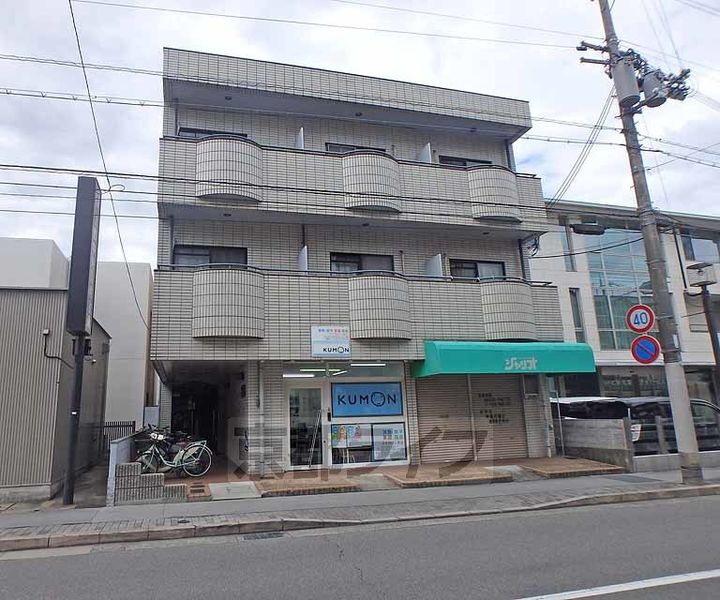 京都府京都市北区大宮東総門口町 3階建