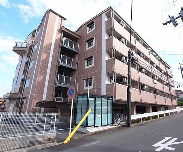 京都府京田辺市三山木上谷浦 5階建 築20年3ヶ月