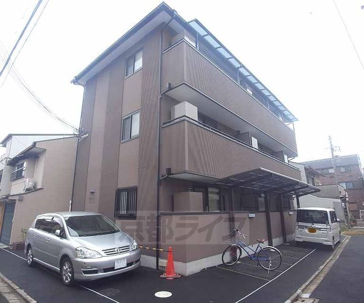 京都府京都市左京区吉田中阿達町 3階建 築10年10ヶ月