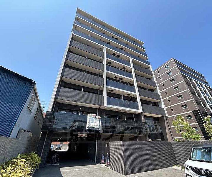 京都府京都市南区東九条南河辺町 9階建 築3年10ヶ月