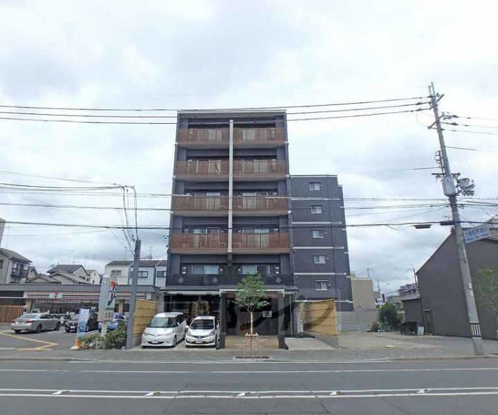 京都府京都市下京区西七条北月読町 6階建 築5年5ヶ月