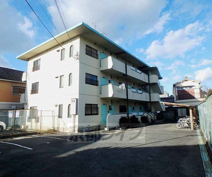 大阪府枚方市津田元町１丁目 3階建 築42年6ヶ月