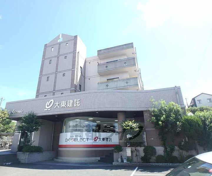 大阪府枚方市田口山１丁目 4階建