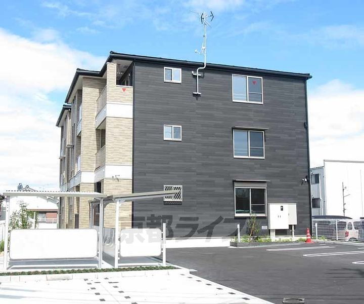 大阪府枚方市藤阪東町４丁目 3階建 築3年11ヶ月