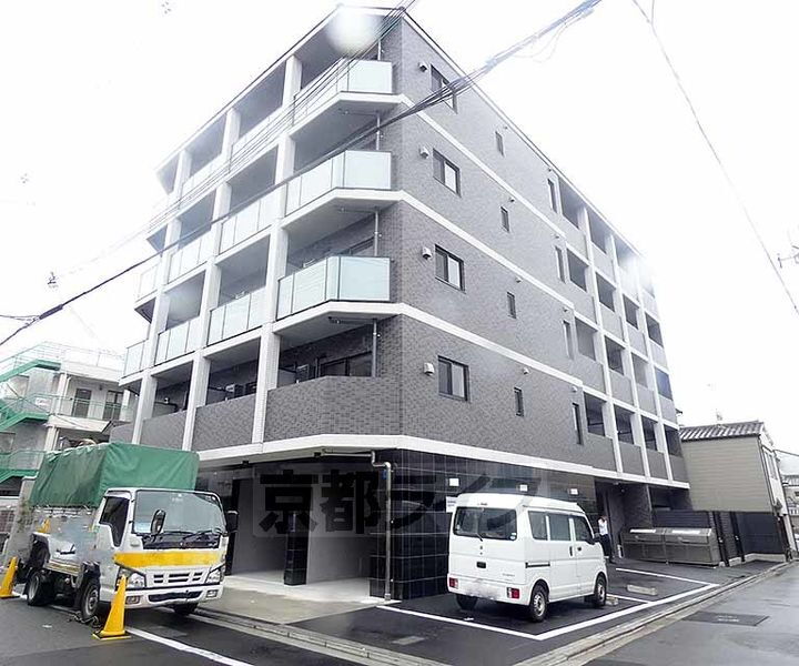 京都府京都市中京区西ノ京伯楽町 5階建 築1年2ヶ月