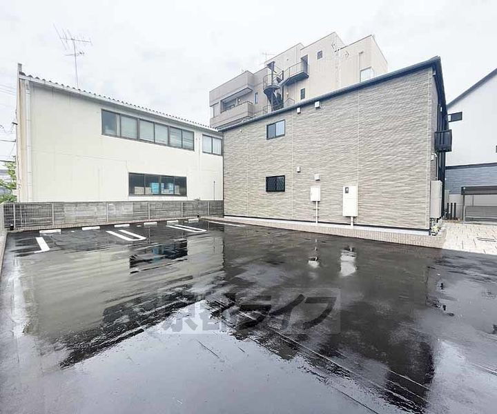 京都府京都市南区吉祥院中河原里西町 賃貸アパート