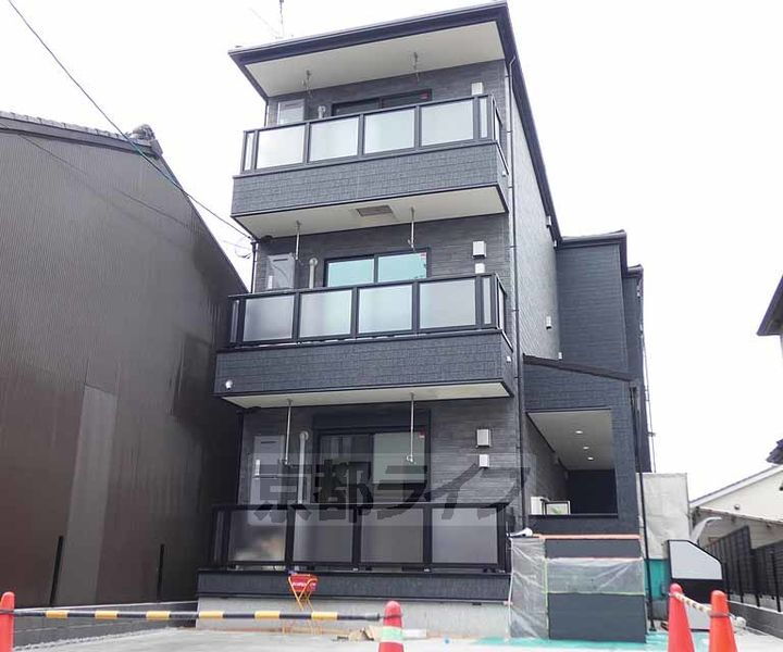 京都府京都市伏見区向島西堤町 賃貸アパート