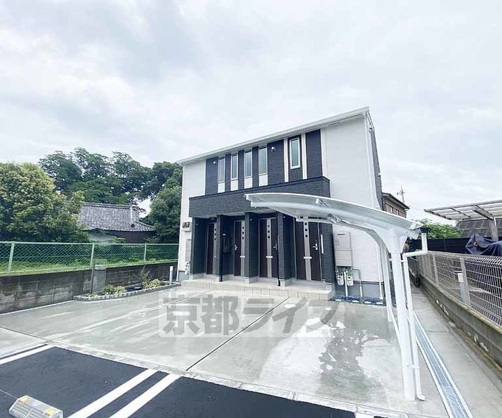 京都府京都市右京区西京極北裏町 2階建 築2年4ヶ月