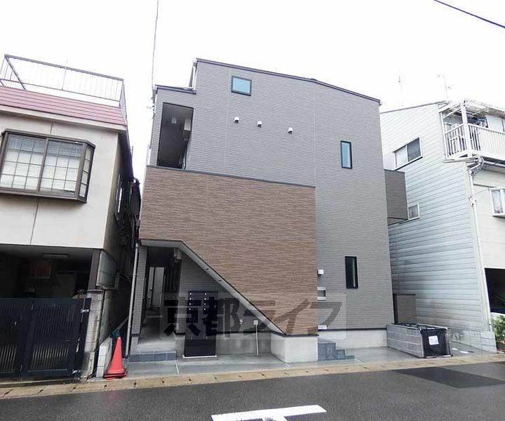 京都府京都市伏見区淀新町 賃貸アパート