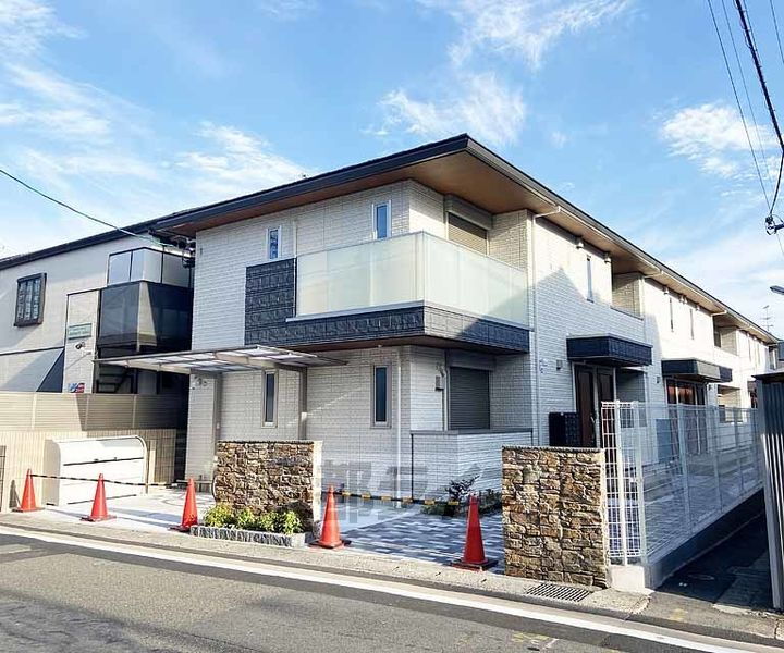 京都府京都市右京区太秦辻ケ本町 賃貸アパート