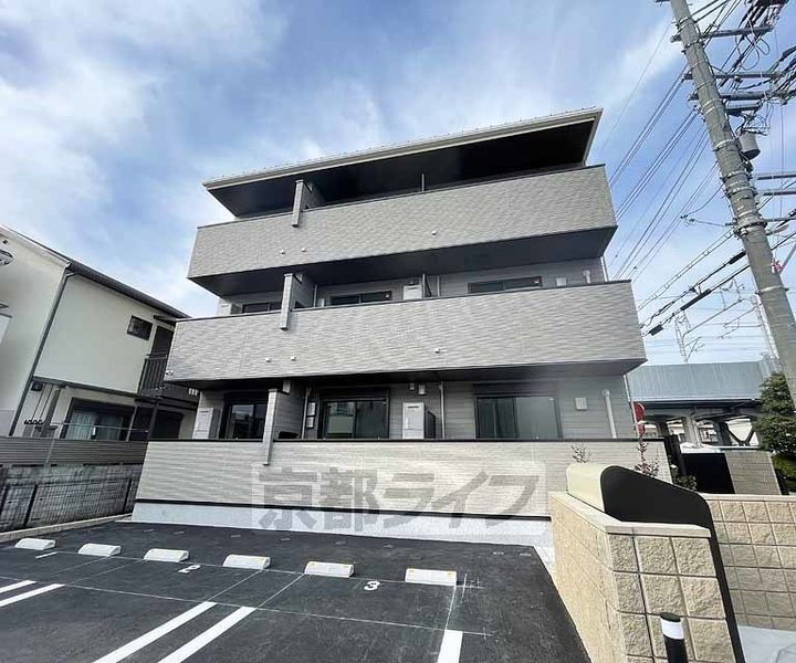 京都府京都市南区久世殿城町 賃貸アパート