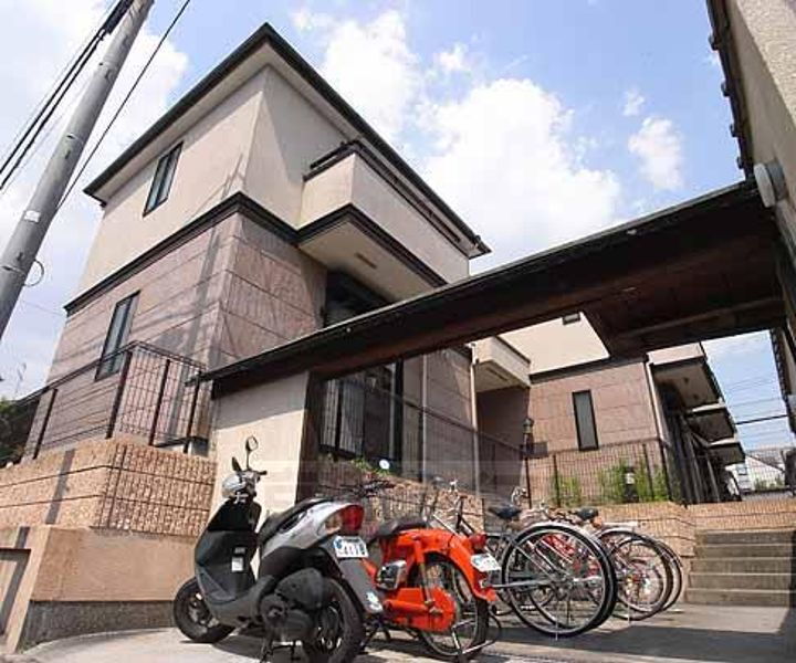 京都府京都市伏見区桃山羽柴長吉西町 賃貸アパート