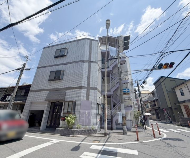 京都府京都市伏見区深草山村町 賃貸マンション