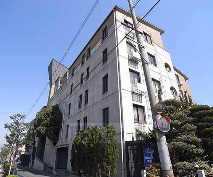 京都府京都市西京区樫原芋峠 6階建