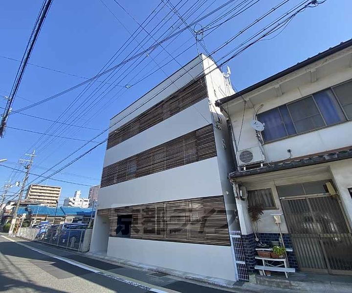 京都府京都市右京区西院松井町 賃貸マンション