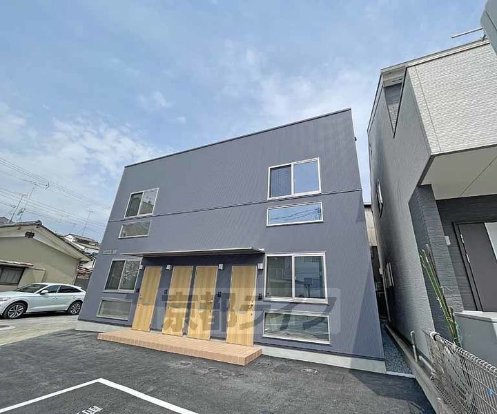 京都府京都市西京区川島滑樋町 2階建