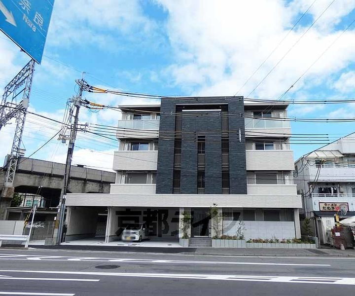 京都府京都市伏見区深草泓ノ壺町 賃貸マンション