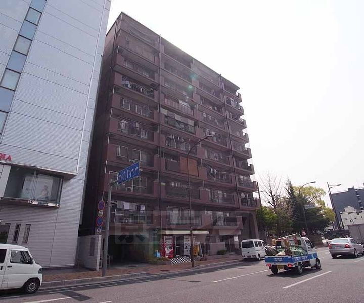 京都府京都市右京区西院高田町 10階建