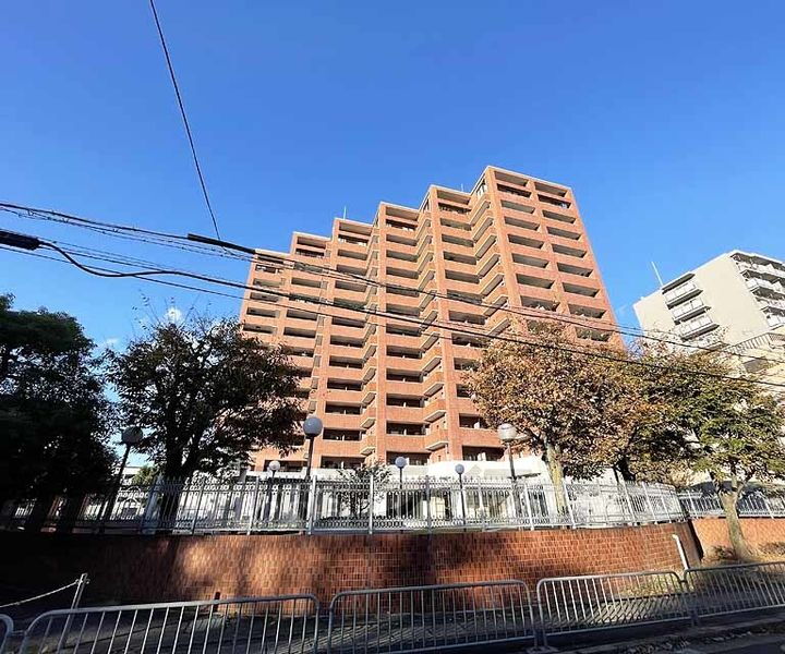 京都府京都市右京区梅津南広町 14階建 築31年10ヶ月