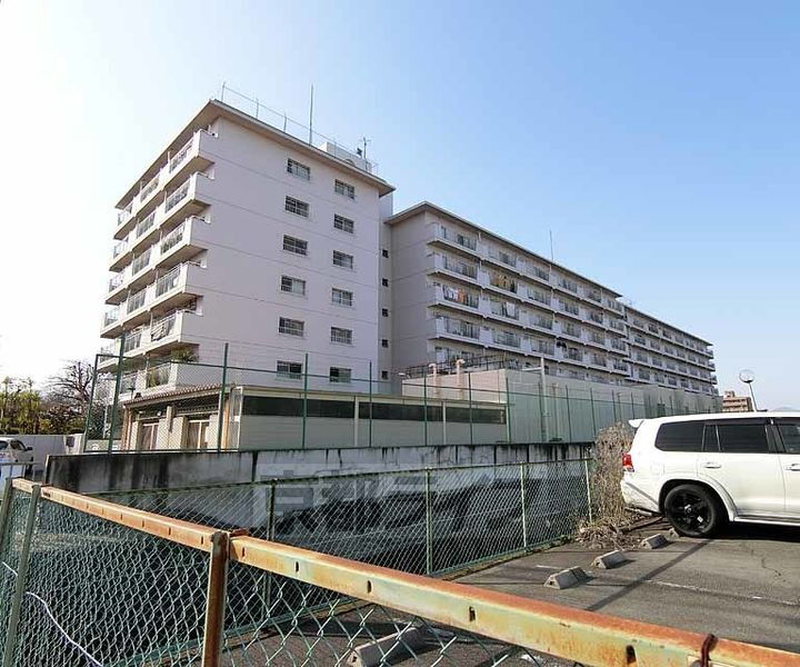 京都府京都市南区久世殿城町 賃貸マンション