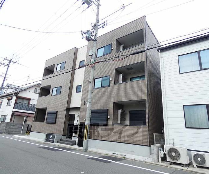 京都府京都市伏見区景勝町 賃貸アパート