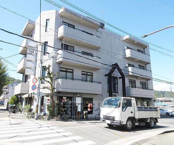 京都府京都市山科区西野山射庭ノ上町 賃貸マンション